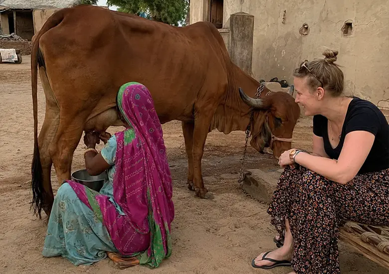 damodra village tour in jaisalmer with damodra desert camp