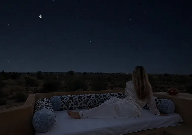 stargazing in jaisalmer at damodra desert camp