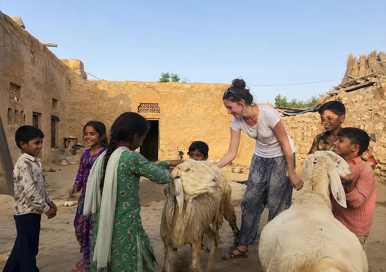 village tour in jaisalmer with damodra desert camp